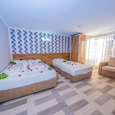 מלון Elysium Elite 4*